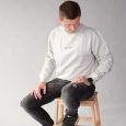 unisex džemperis ar izšūtu dizainu